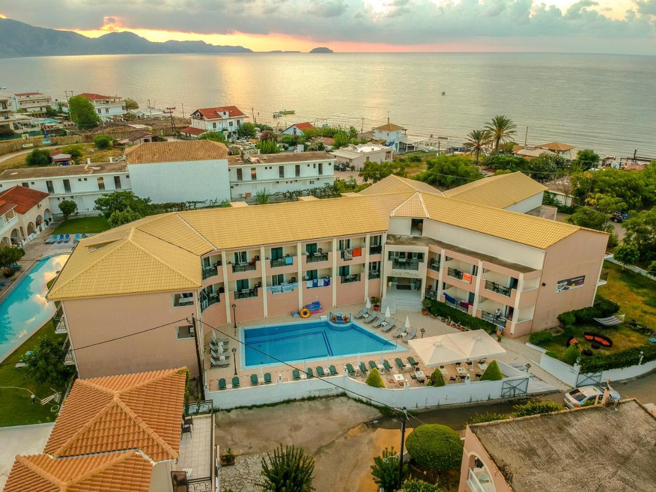 Timos Hotel Лаганас Экстерьер фото